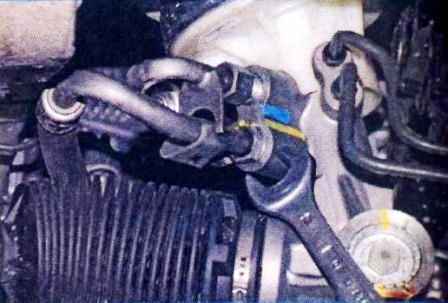 Зняття елементів кермового керування Renault Duster