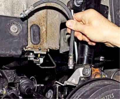 Replacing Renault Duster rear wheel brake elements