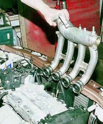 Cómo quitar el receptor y el múltiple de admisión del motor VAZ-2112