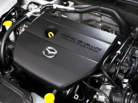 Mazda 6 автомобиль қозғалтқышының сәндік қаптамасын және балшықты алу