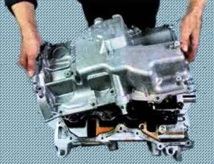 Заміна ущільнення піддону двигуна Mazda 6