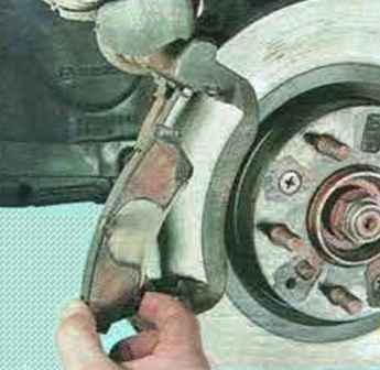 Як замінити колодки передніх коліс автомобіля Mazda 6