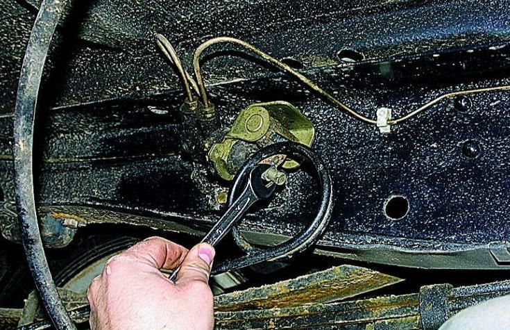 Replacing and adjusting the Gazelle Next brake pressure regulator