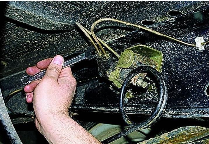 Replacing and adjusting the Gazelle Next brake pressure regulator