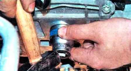 Cómo reemplazar el sello de aceite del árbol de levas del motor Renault Sandero
