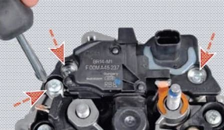 Desmontaje y reparación de generador Renault Sandero