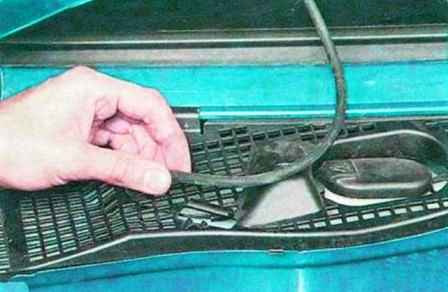 Ремонт очищувача вітрового скла автомобіля Рено Сандеро