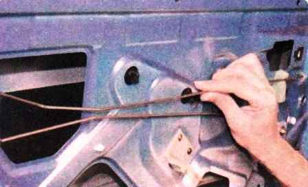 Reparar puerta trasera lateral Renault Sandero