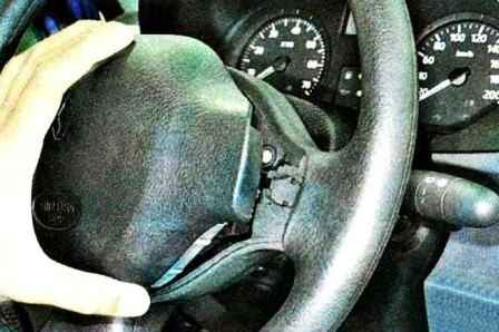 Cómo quitar el airbag del conductor Renault Sandero