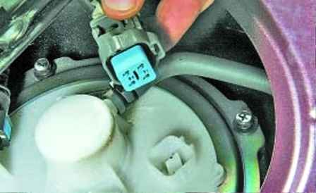 Як перевірити компресію двигуна автомобіля Hyundai Solaris