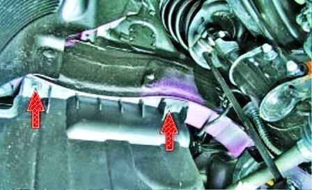Зняття та встановлення бризковика двигуна Hyundai Solaris
