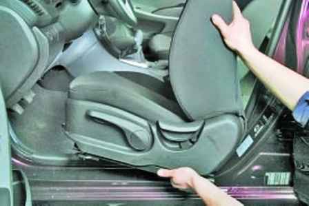 Как снять и установить сиденья автомобиля Hyundai Solaris