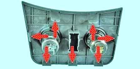 Як зняти облицювання тунелі підлоги автомобіля Hyundai Solaris