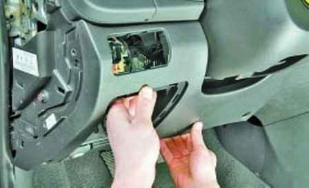 Як зняти панель приладів автомобіля Hyundai Solaris