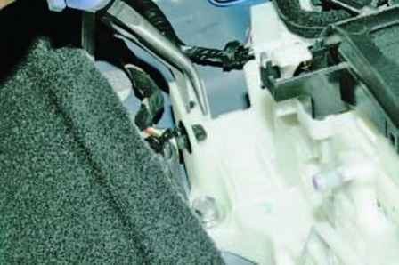 Зняття троса та куліси АКП автомобіля Hyundai Solaris