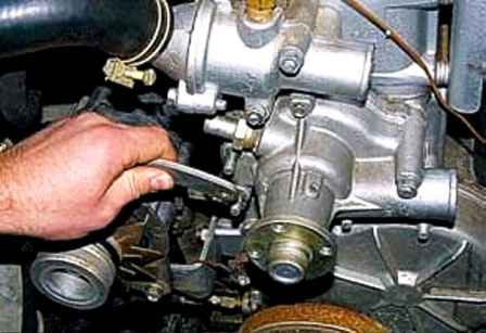 How to replace the viscous fan coupling and coolant pump UAZ