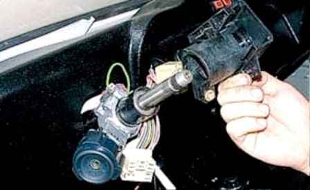 Как заменить подрулевые переключатели автомобиля УАЗ
