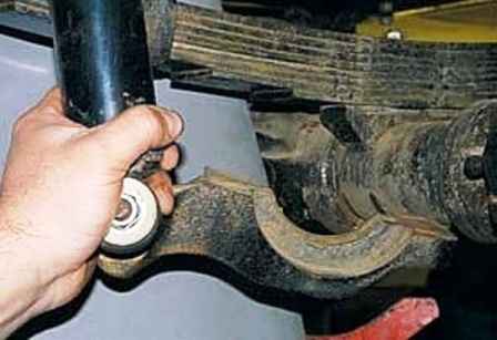 Як відремонтувати передню підвіску автомобіля УАЗ