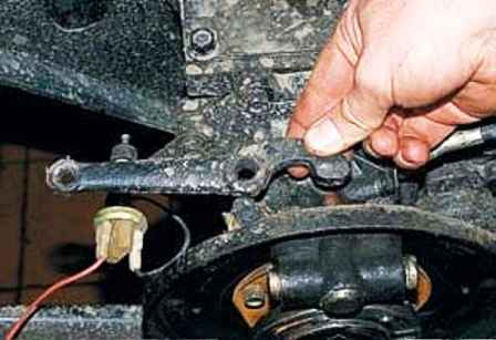Reparación de frenos de estacionamiento de automóviles UAZ