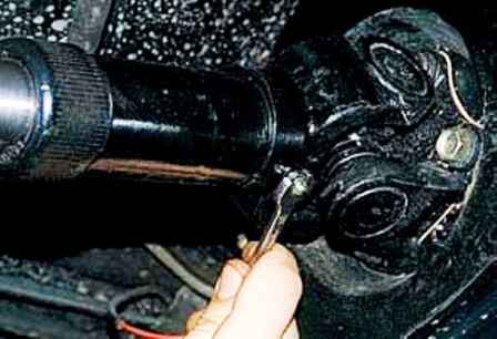 Особенности конструкции карданной передачи автомобиля УАЗ