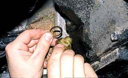 How to remove and install the gearbox of a UAZ car