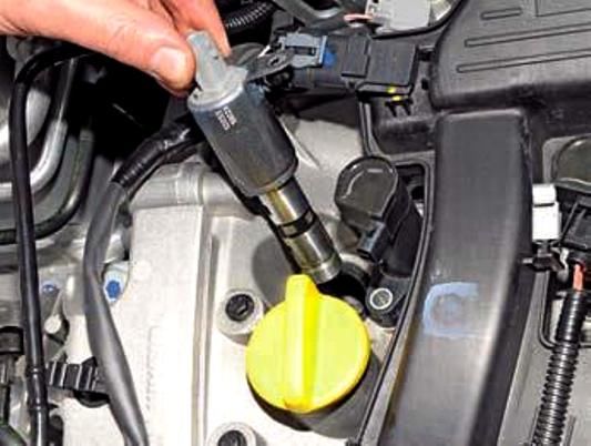 Replacing Renault Duster Phase Control Solenoid Valve