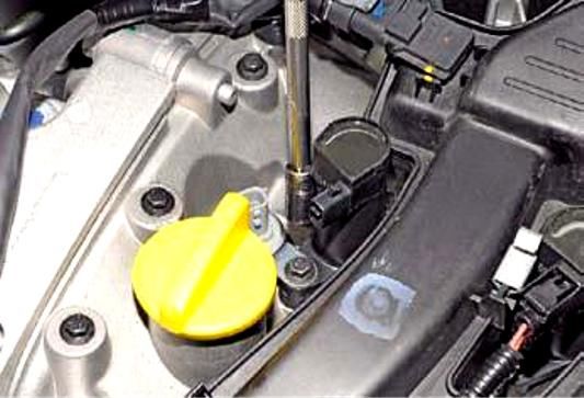 Replacing Renault Duster Phase Control Solenoid Valve