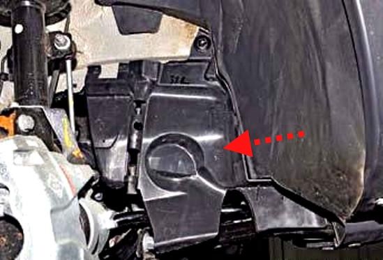 Снятие защиты двигателя, подкрылков и брызговиков Рено Дастер