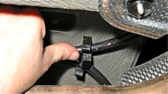 Renault Duster parking brake repair