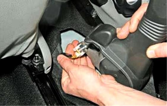 Renault Duster parking brake repair