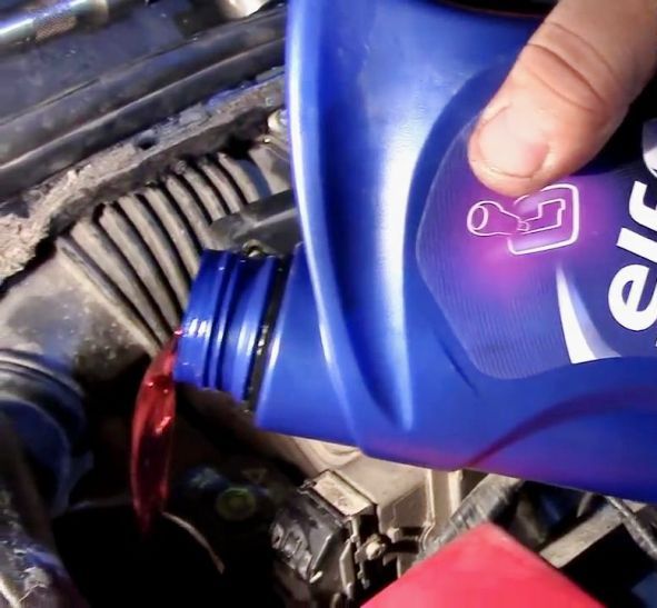 Перевірка рівня та заміна олії в АКП Renault Duster
