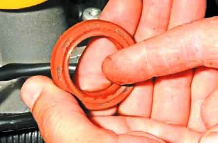 Reemplazo retenes aceite cigüeñal K4M Nissan Almera