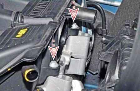 Removing K4M engine receiver for Nissan Almera