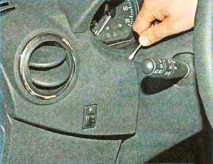 Quitar los interruptores del Nissan Almera