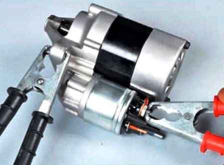 Extracción y control del motor de arranque K4M Nissan Almera