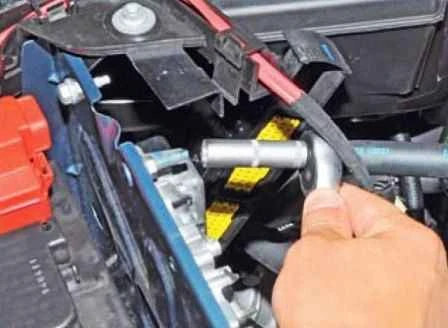 Removing elements of a CAS of a Nissan Almera car