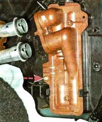 Removing elements of the Nissan Almera car heater