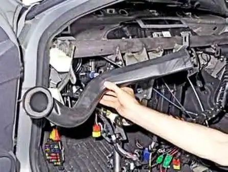 Как снять отопитель салона автомобиля Ниссан Альмера