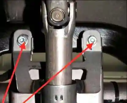 Снятие рулевой колонки автомобиля Ниссан Альмера