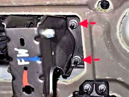 Nissan Almera brake and vacuum master cylinder replacement