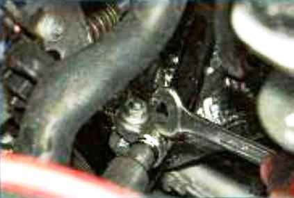 Repair of gearshift mechanism Nissan Almera