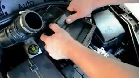 Replacing air and cabin filter elements for Renault Arkana