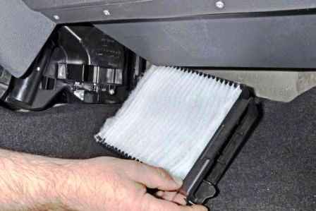 Replacing Renault Duster air filters
