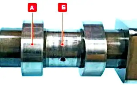 Extracción e instalación de árboles de levas de Renault Duster