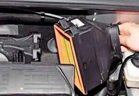 Renault Duster дроссель жинағын қалай алып тастауға болады
