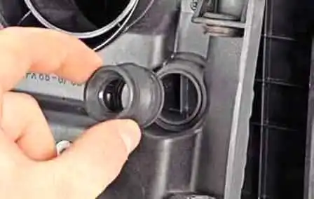 Renault Duster дроссель жинағын қалай алып тастауға болады