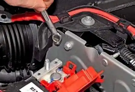 Removing ECU and ECM from Renault Duster