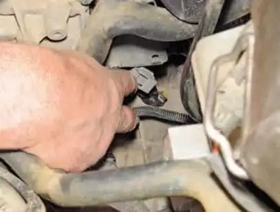 Removing ECU and ECM from Renault Duster