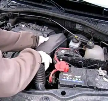Removing ECU and ECM sensors from Renault Duster