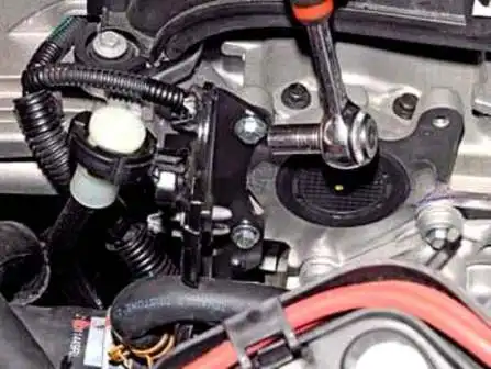 Removing ECU and ECM from Renault Duster